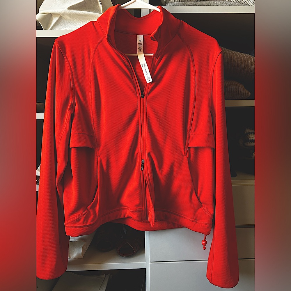 LULULEMON Ventilating UV
Protection Running jacket 
Solar Orange